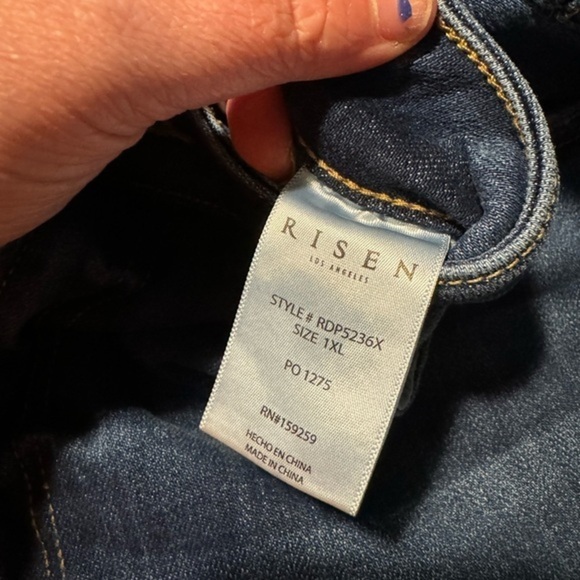 Risen Woman’s Medium Wash Jeans Size 1XL‎ - Picture 2 of 5
